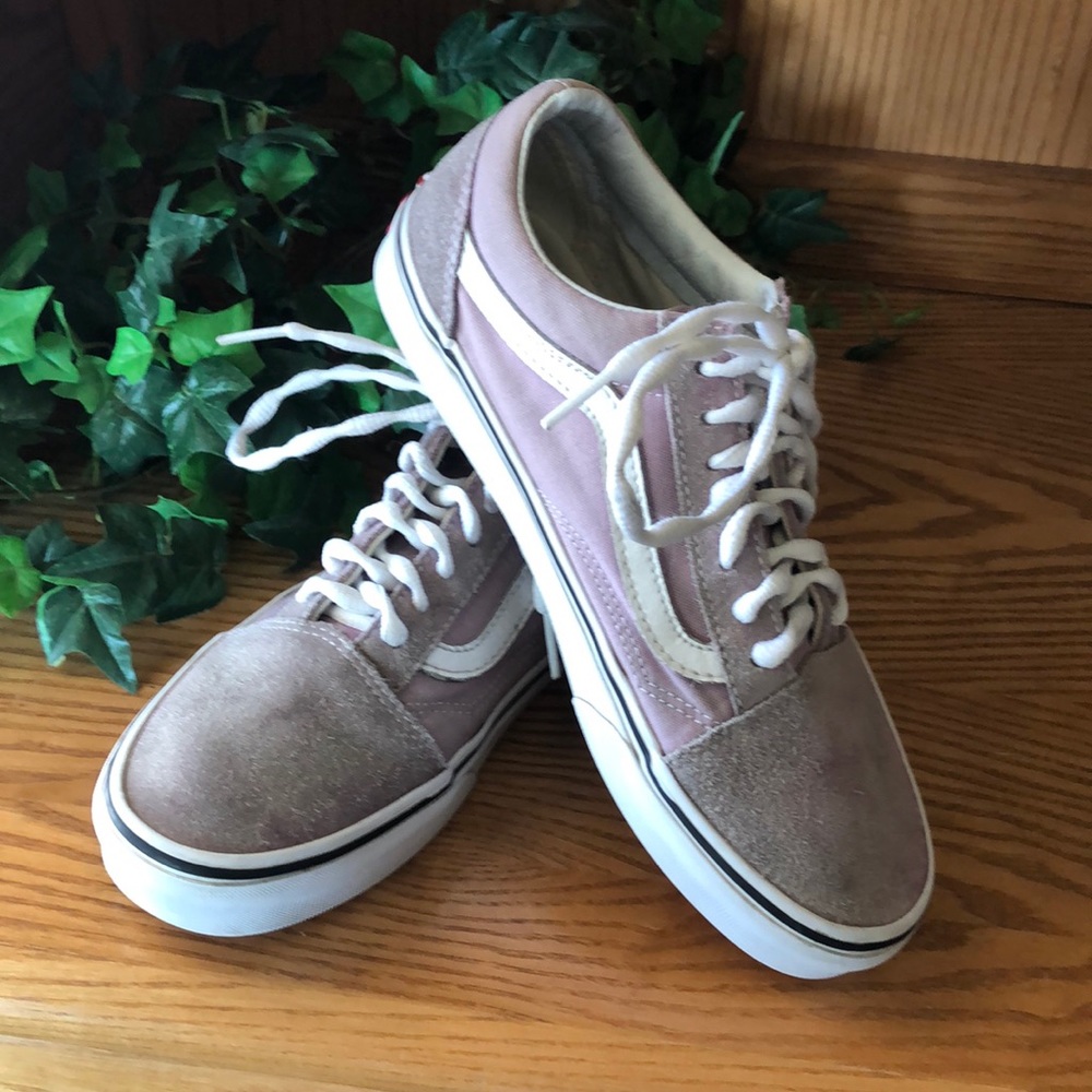 VANS Lavender color sneakers size 7 - Picture 1 of 9